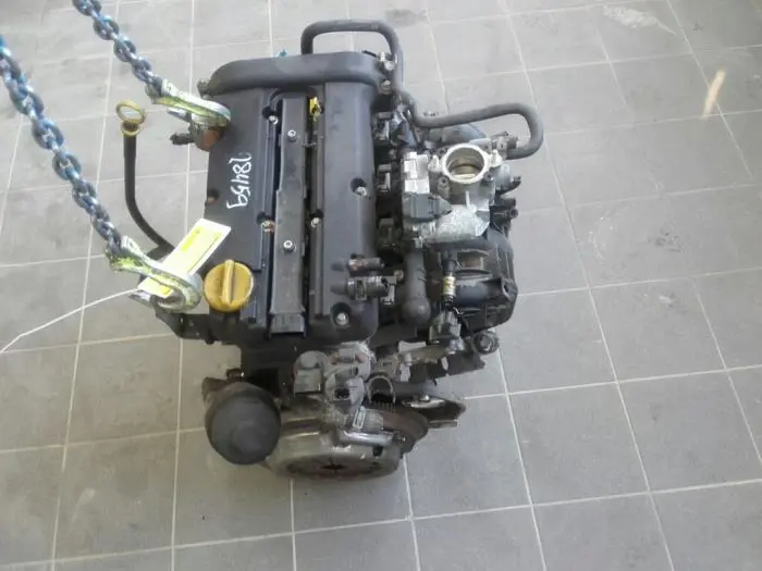 Motor Opel Agila