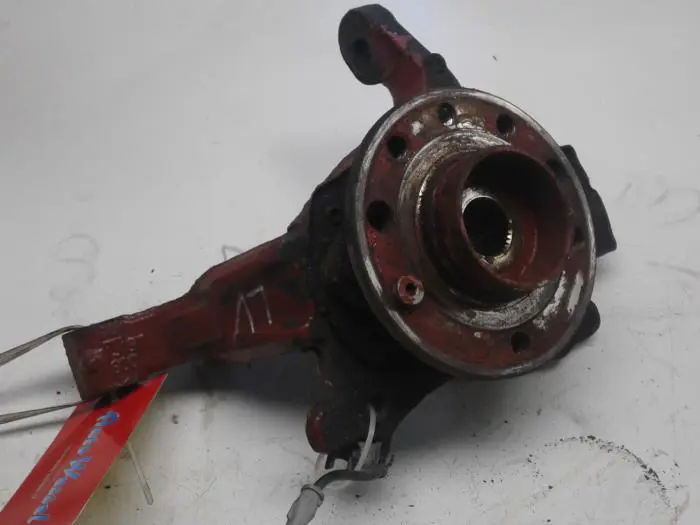 Achsschenkel links vorne Opel Zafira B